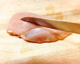 【節約・ヘルシー！】鶏胸しゃぶしゃぶ☆作り方1写真
