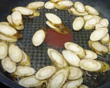 豚ばら肉とごぼうのオイスター炒め作り方3写真