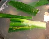 豆苗と鶏胸肉のさっぱりスープ作り方4写真