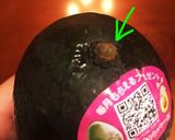 まな板不要の簡単なアボカドの切り方作り方1写真