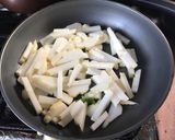 ハヤトウリのピリ辛肉味噌炒め作り方1写真