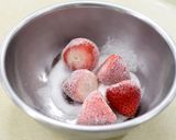 いちごとバニラのクッキーサンドアイス作り方2写真