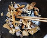 天然キノコと海藻のバター炒め・醤油味①作り方4写真
