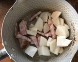 豆乳or牛乳の簡単カブとベーコンのスープ作り方1写真