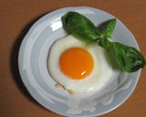 インスタ映え！黄身がきれいな目玉焼き☆彡作り方4写真