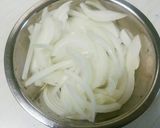 タマネギと溶き卵の味噌汁(合わせ味噌)作り方2写真