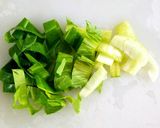 チンゲン菜と卵の味噌汁作り方1写真