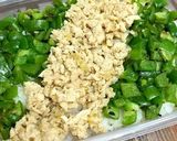 材料すべてフライパンへ〜簡単☆鶏そぼろ！作り方5写真