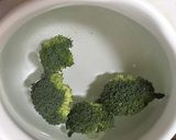 離乳食初期✿ブロッコリー✿作り方1写真