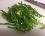 簡単１０分！ピーマンのピリ辛ゴマダレ炒め作り方1写真