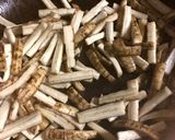 小さな煮干しとゴボウの塩麹炊き合わせ作り方1写真