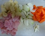 煮込むだけ♪鶏肉と根菜のトマト味噌煮込み作り方1写真