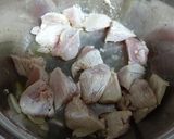 煮込むだけ♪鶏肉と根菜のトマト味噌煮込み作り方3写真