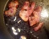黒胡椒香るガーリックベーコンわかめスープ作り方1写真