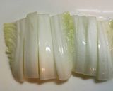 ピリ辛赤味噌の牡蠣鍋♪にんにくポカポカ〜作り方4写真