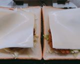 朝食に市販のフライドチキンのホットサンド作り方3写真