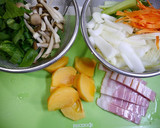 簡単！柿と野菜のベーコンバター醤油炒め作り方1写真