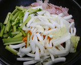 簡単！柿と野菜のベーコンバター醤油炒め作り方3写真