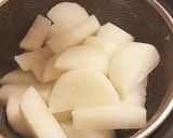 豚バラの旨味がしみた大根煮作り方2写真