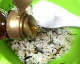 ゴマ油香る ちりめんと昆布のおにぎり*゚作り方2写真