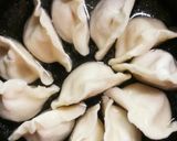 市販の冷凍水餃子で簡単♪もっちり焼き餃子作り方2写真