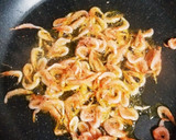 桜エビ漁師が作る！桜エビとキノコパスタ！作り方2写真
