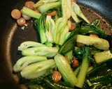 青梗菜とウインナーのにんにく炒め作り方7写真