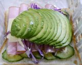 サンドイッチ！アボカドハムチーズ作り方1写真