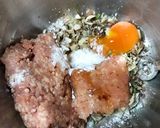 和香草の風味豊かな柔らかい鶏つくね鍋作り方1写真