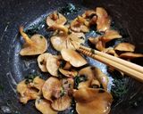 開きなめこ、乾燥ワカメのバター醤油炒め作り方5写真