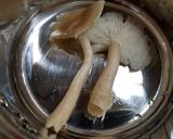 天然ブナシメジと乾燥ワカメの味噌汁作り方3写真