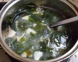 天然ブナシメジと乾燥ワカメの味噌汁作り方7写真