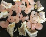 鯛と海老のアクアパッツァ作り方2写真