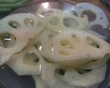 れんこんと豚バラ肉のピリ辛炒め作り方1写真