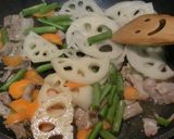 れんこんと豚バラ肉のピリ辛炒め作り方4写真