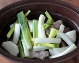 簡単旨い！骨付き豚バラ肉と里芋のネギ蒸し作り方4写真