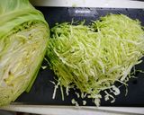 簡単！林檎キャベツ☆オイスタオリーブ風味作り方1写真