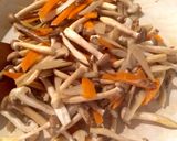 秋の味☆ごぼうとしめじの卵なし焼き飯作り方4写真