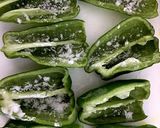 手作り挽肉！肉汁じゅわっピーマンの肉詰め作り方3写真