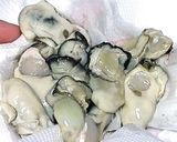 アヒージョは牡蠣とエビとキノコのコラボ作り方1写真