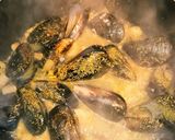 ムール貝の白ワイン蒸し玉ねぎ入り作り方2写真