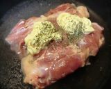 鶏もも肉のマヨネーズ蒸しバジル風味作り方2写真