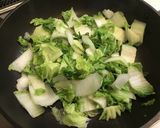 白菜のゴマたっぷり辛子醤油和え＊作り方1写真