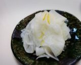 副菜に爽やかな【大根のレモンなます】作り方2写真