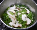 高血圧予防！エリンギほうれん草のお味噌汁作り方2写真