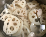 作り置きにも！揚げ蓮根の南蛮漬け作り方1写真