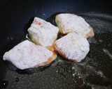 簡単！カニカマ(衣焼き)酢豚風作り方2写真