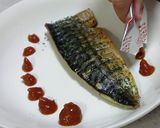 しめ鯖の香草焼きバル風ピッツァソース添え作り方4写真