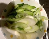 豚肉とサラダ菜と葱のにんにく醤油炒め作り方3写真