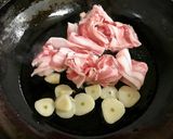 豚バラとキャベツのオイスターにんにく炒め作り方3写真